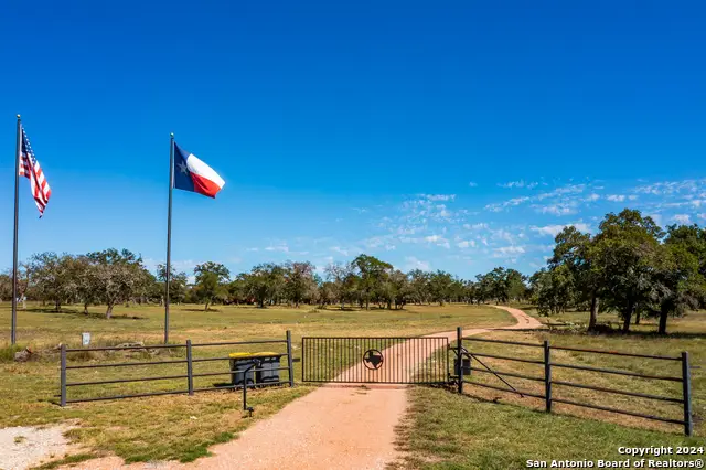 10 Das Landing, Fredericksburg, TX 78624 - Image #3