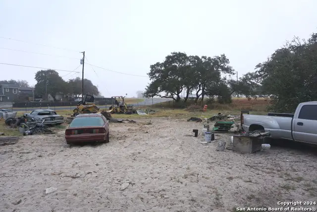 47 Viewpoint Dr, Poteet, TX 78065 - Image #2