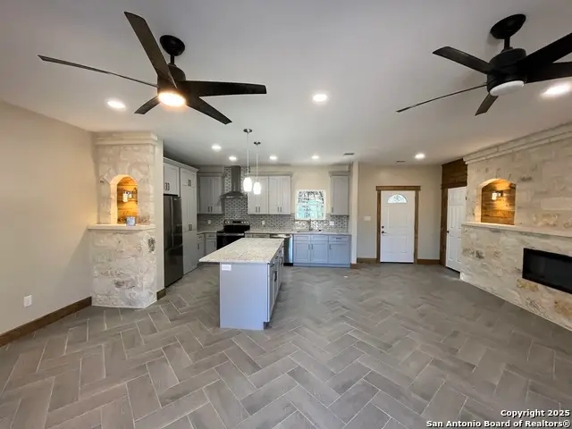 237 Hopi Trail, Bandera, TX 78003 - Image #3