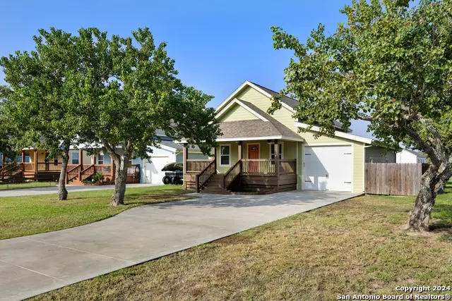 1403 S Young, Rockport, TX 78382 - #1
