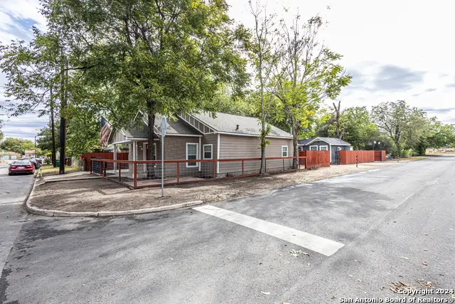 1202 N Center, San Antonio, TX 78202 - Image #3
