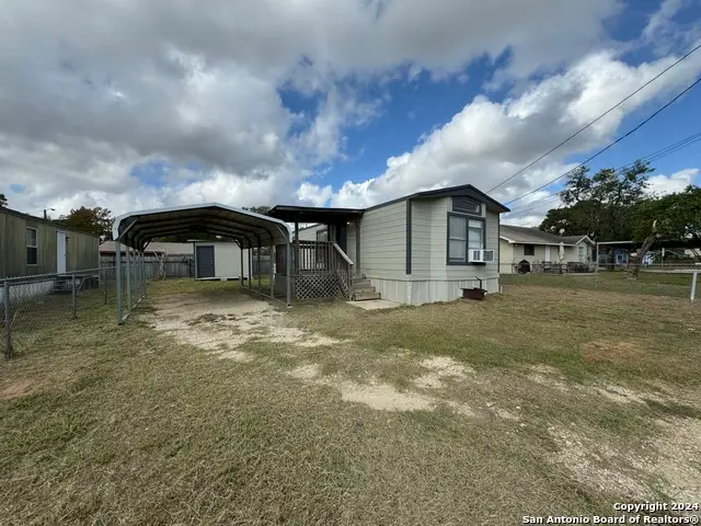 1217 Southway, Pleasanton, TX 78064 - Image #2