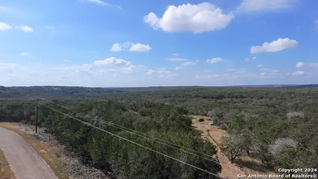 890 County Road 246, Hondo, TX 78861 - Image #2