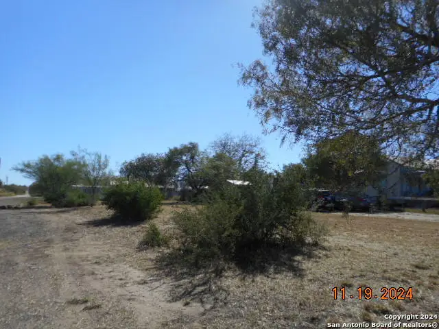 1214 Magnolia, Jourdanton, TX 78026 - Image #3