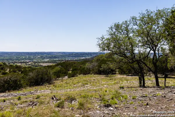174 Countless Views Dr N, Kerrville, TX 78028