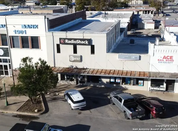 1110 18th Street, Hondo, TX 78861