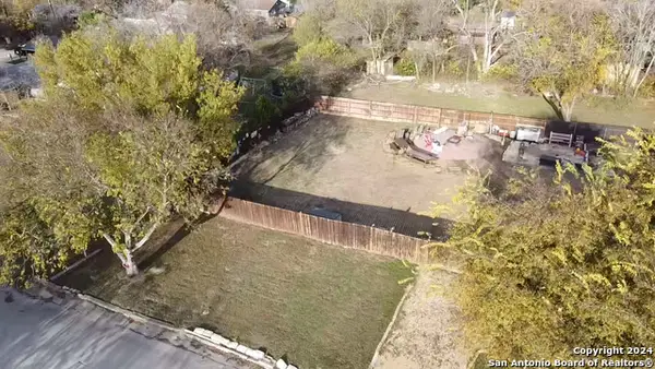 355 S Plum Ave, New Braunfels, TX 78130