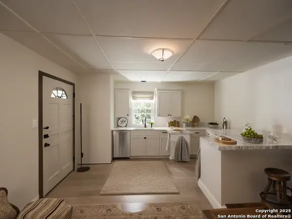 1665 Roadside Dr, Canyon Lake, TX 78133