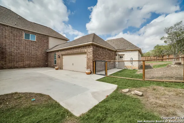 192 Sunrise Hill, Castroville, TX 78009 - Image #3