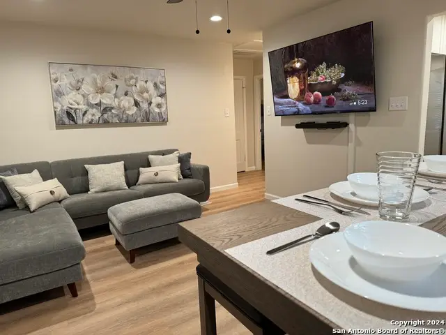 2028 W Woodlawn Ave, San Antonio, TX 78201 - Image #3