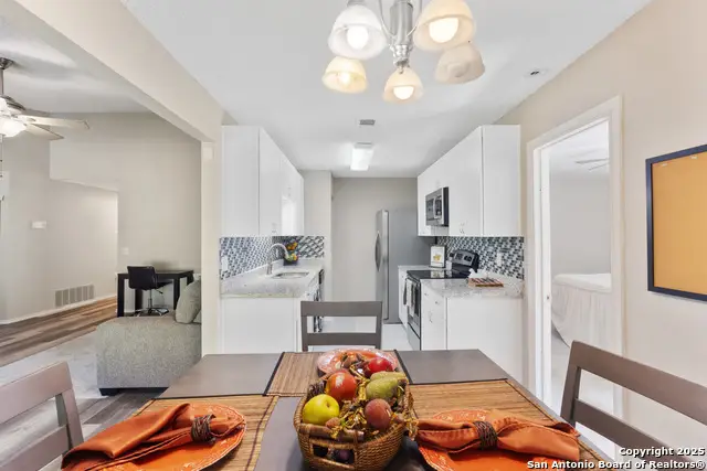 5802 Kissing Oak, San Antonio, TX 78247 - Image #3