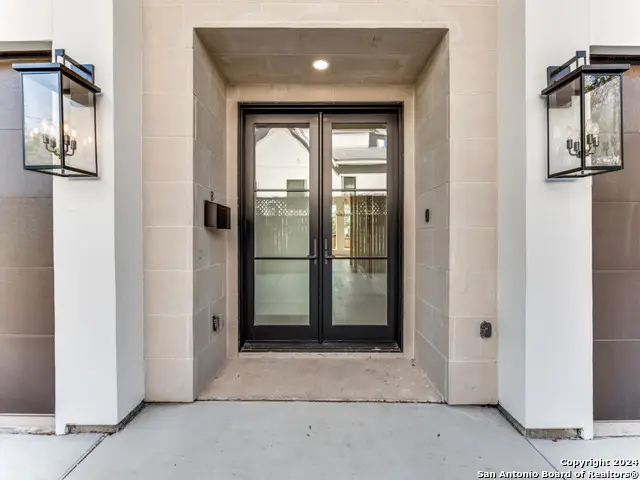103 E Wildwood #B, San Antonio, TX 78212 - Image #2