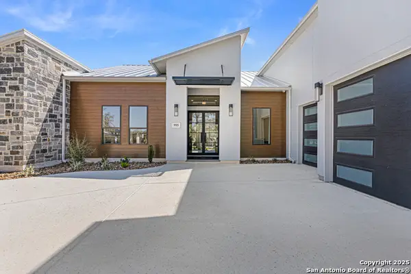 995 Belle Oaks Blvd, Bulverde, TX 78163