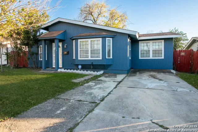 814 Weizmann St, San Antonio, TX 78213 - Image #3