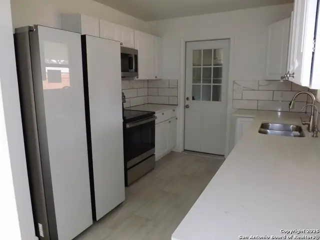 229 E Langley Blvd, Universal City, TX 78148 - Image #1