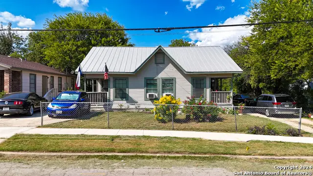 1411 W Summit Ave, San Antonio, TX 78201 - Image #1