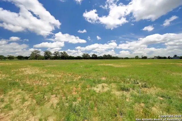 16 Silas Trl, Fredericksburg, TX 78624 - Image #2