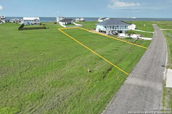 1510 Cape Velero, Rockport, TX 78382