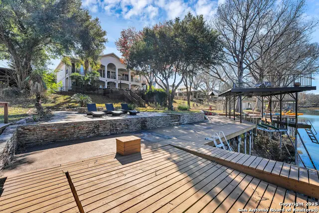 514 Woodlake Dr, McQueeney, TX 78123 - Image #2