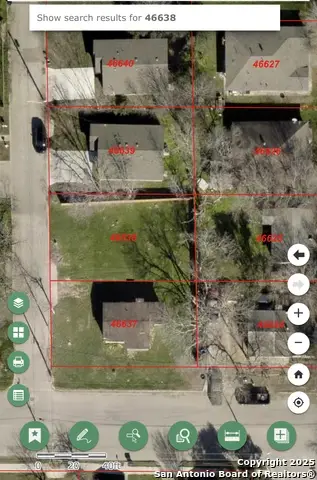 903 Liberty Ave, Seguin, TX 78155 - #2