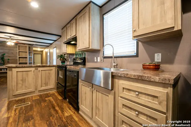 16 Fourth Street, Maxwell, TX 78656 - Image #2