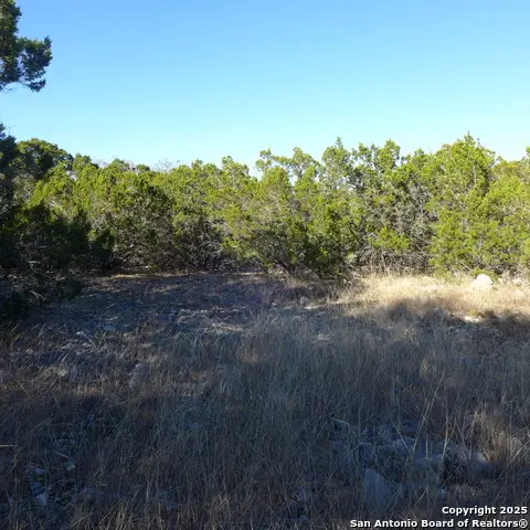 110 Cochise Cir, Comfort, TX 78013