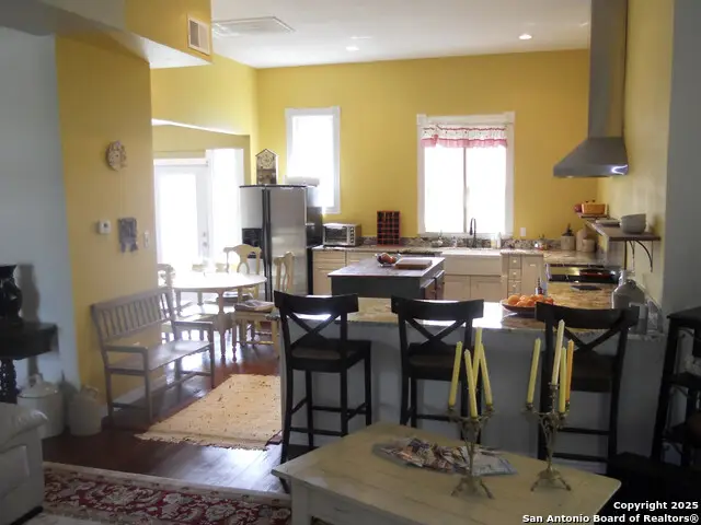 315 N Hackberry St, San Antonio, TX 78202 - Image #2