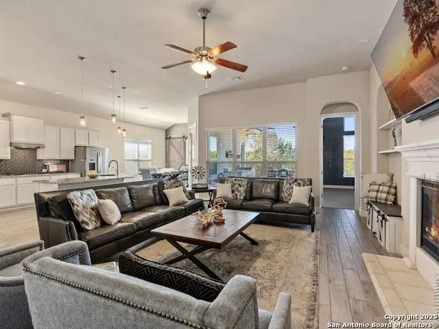 120 Escalera Cir, Boerne, TX 78006 - Image #3