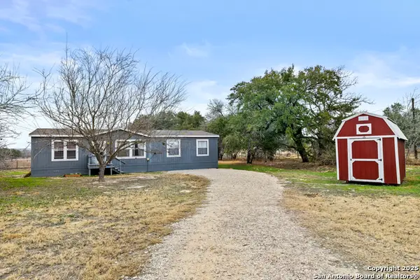 24720 Brownleaf Dr., San Antonio, TX 78264