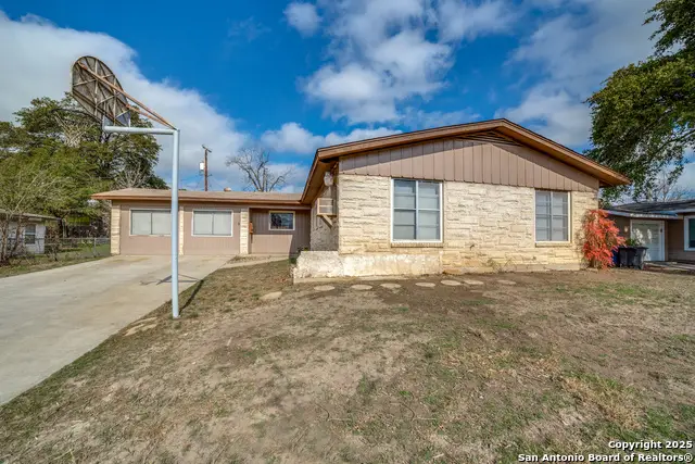 223 Southill Rd, San Antonio, TX 78201 - Image #1
