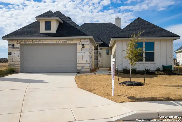 131 John T Court, Castroville, TX 78009 - Image #2