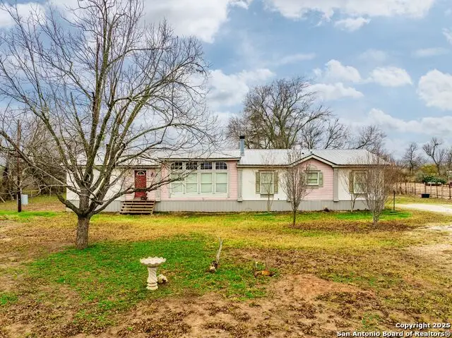 1545 County Road 665, Devine, TX 78016 - Image #1