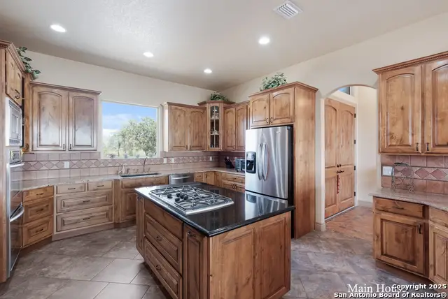 208 Private Road 378, Rio Medina, TX 78066 - Image #3