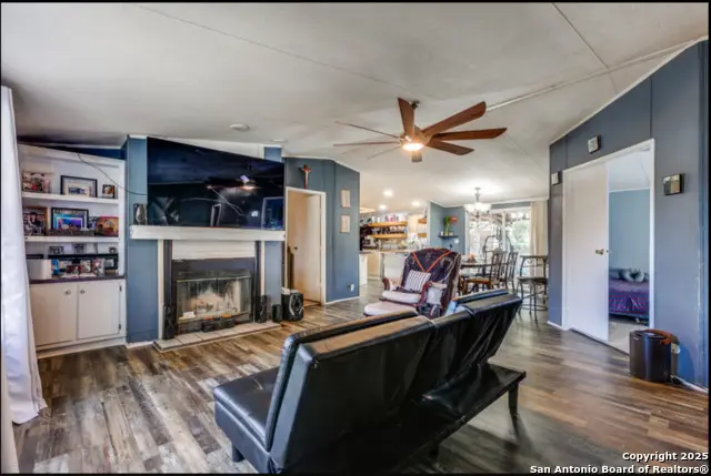 4303 Water Oak Dr, Elmendorf, TX 78112 - Image #2