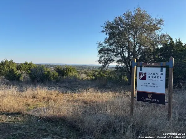 4 Meridian, Boerne, TX 78006