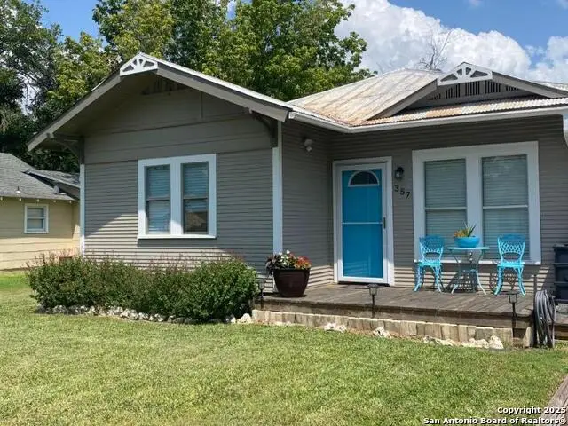 357 E Faust St, New Braunfels, TX 78130 - Image #1