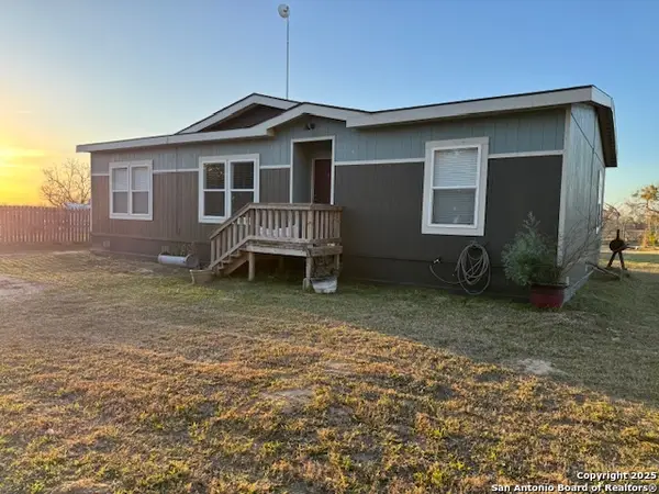 120 Viridian Vw, Pleasanton, TX 78064