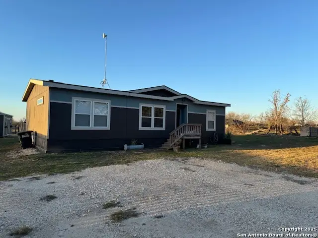 120 Viridian Vw, Pleasanton, TX 78064 - Image #2