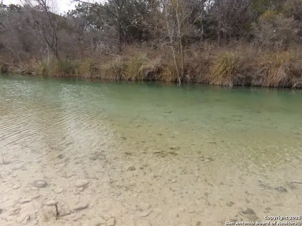 5 Pvt Rd 2560, Uvalde, TX 78801