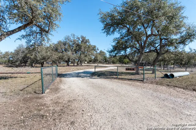 381 Camino Primero, Leakey, TX 78873 - Image #2