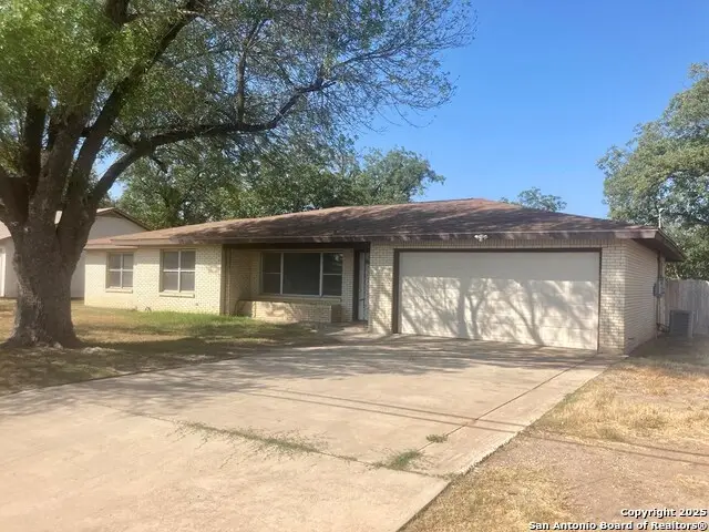 535 N 4th Street, Uvalde, TX 78801 - Image #1