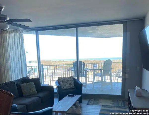 800 Sandcastle Dr #104, Port Aransas, TX 78373