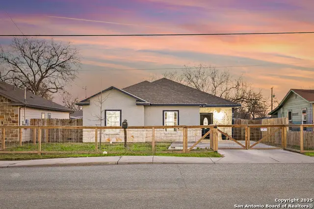 870 W Southcross Blvd, San Antonio, TX 78211 - Image #1