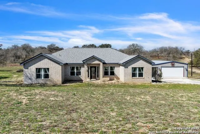 254 Broken Arrow, Floresville, TX 78114 - Image #2
