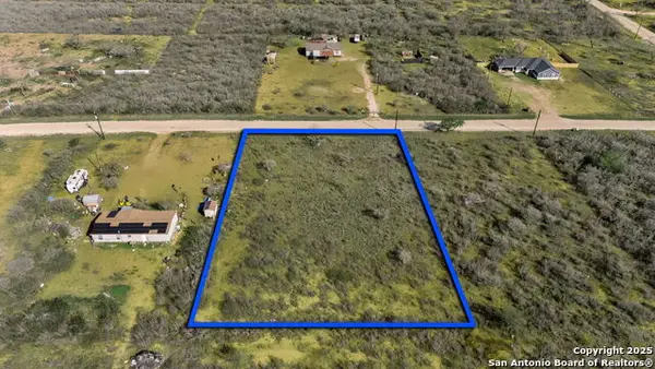 167 County Road 2665, Moore, TX 78057