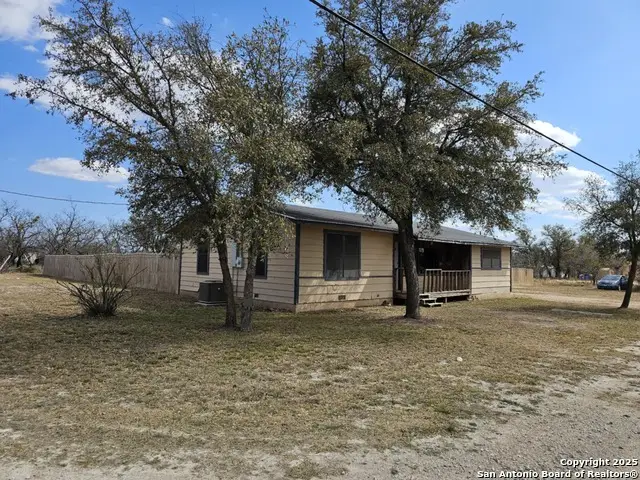 502 Barnett St., Eden, TX 76837 - Image #3