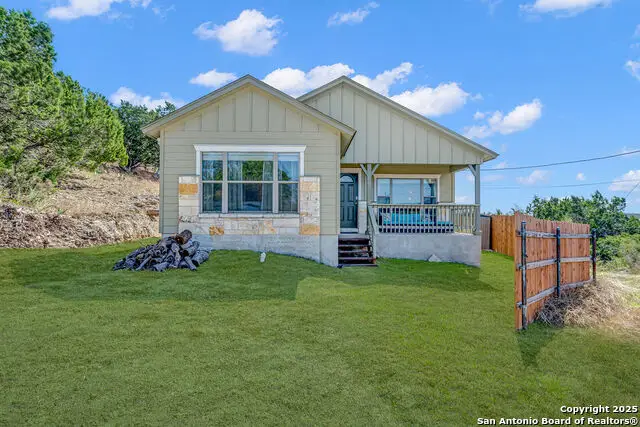 428 Kings Dr, Canyon Lake, TX 78133 - Image #1
