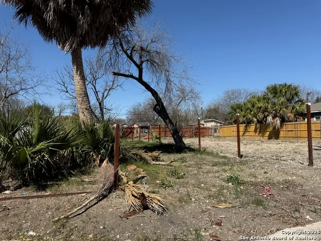 831 S San Eduardo, San Antonio, TX 78237 - Image #2