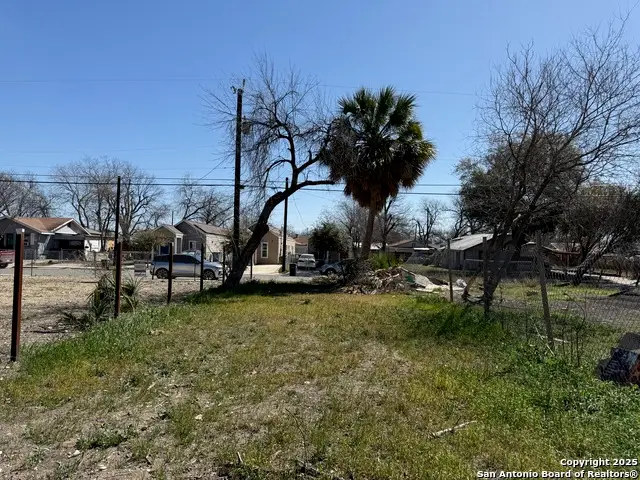 831 S San Eduardo, San Antonio, TX 78237 - Image #3