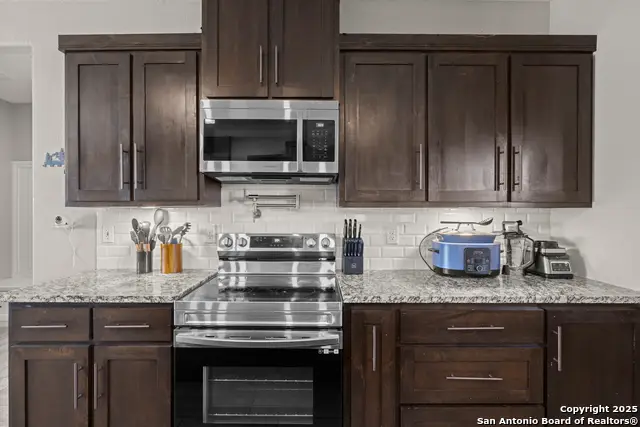 129 Summer Meadow, La Vernia, TX 78121 - Image #3